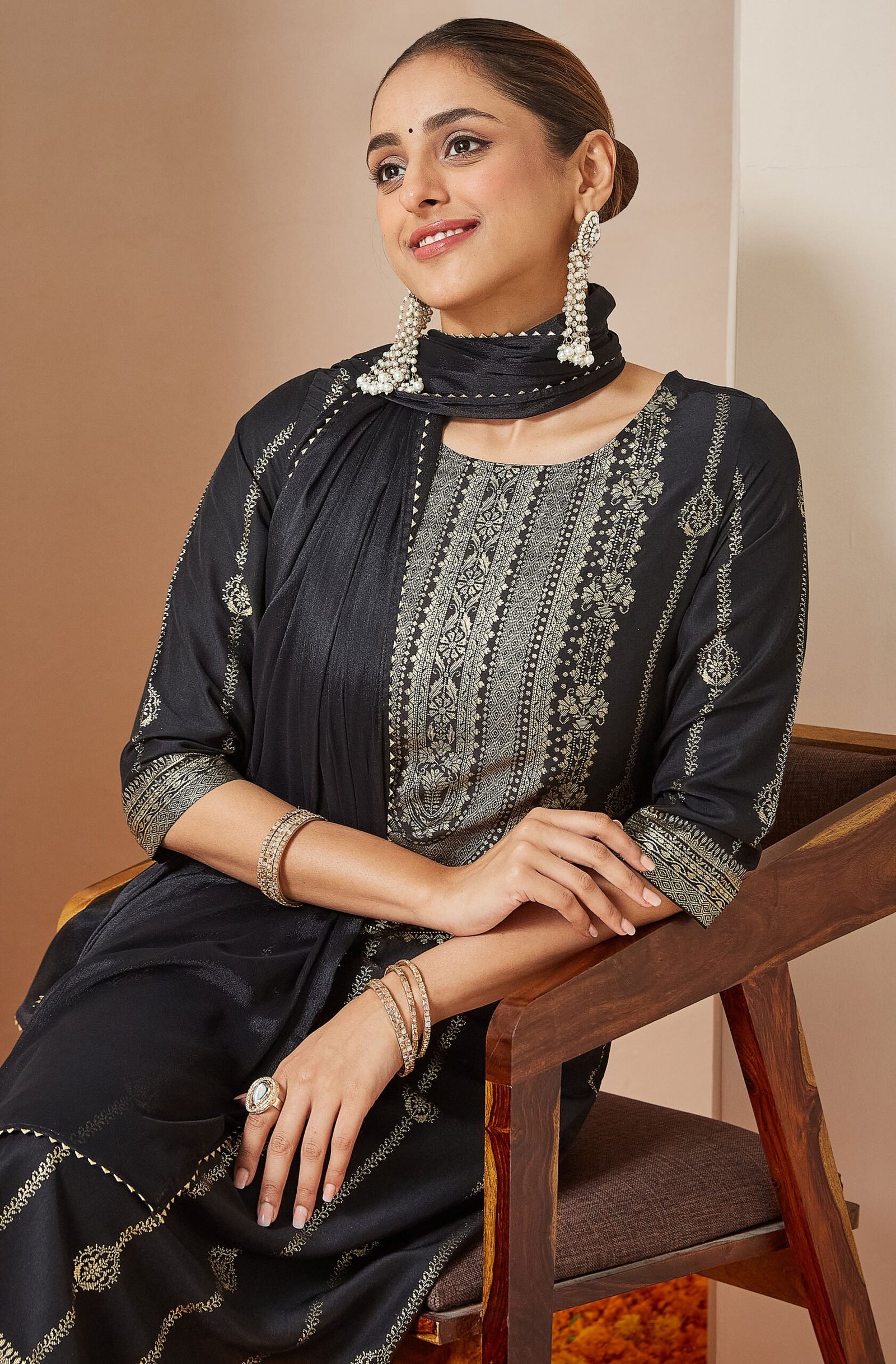 Kurta Set – Indian Black Kurti 3 - Image 3